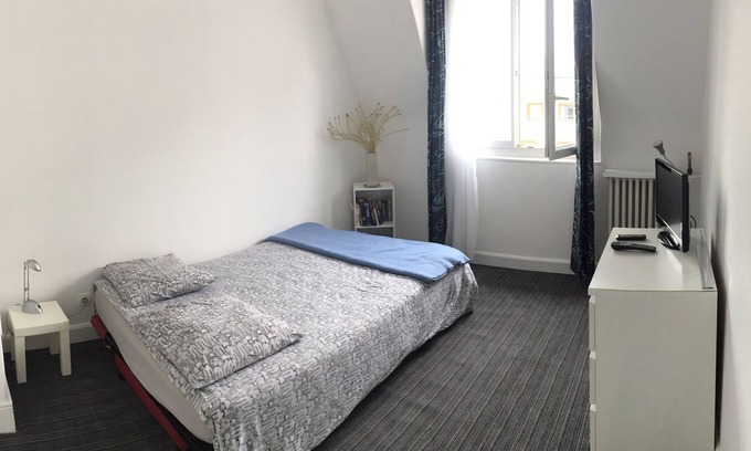 Quartier de la Roquette Apartment | sunny and convenient home in Paris