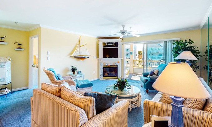 Heron Harbour Isle Condo | Sunny Condo w/Private Balcony, Free WiFi, Shared Pools, Tennis Court, and A/C