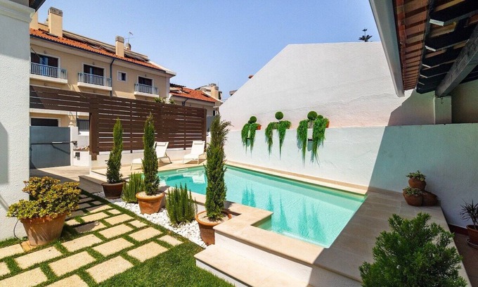 Paco De Arcos House | Sunny Oeiras Stay with Private Pool