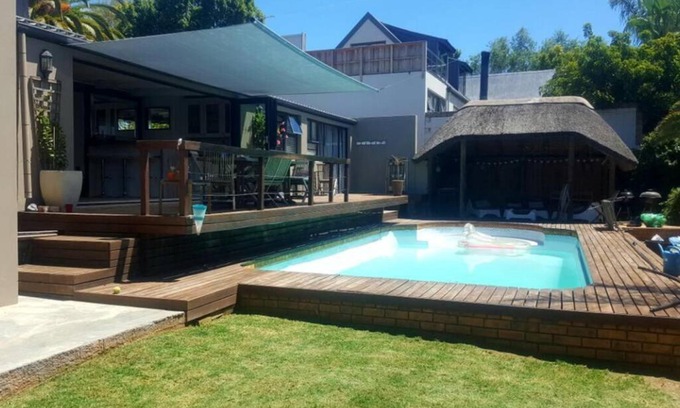 Eikenbosch House | Sunny Open living family home in the Winelands