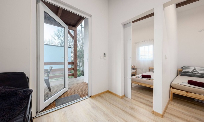 Donji Karin House | Sunny Resort 3-bedroom bungalow with park view