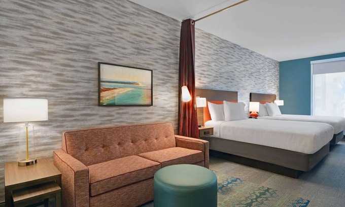 Upper Grand Lagoon Hotel | Sunny Retreat! 2 Relaxing Units w/FREE Breakfast, Kitchen, Pets Allowed, Pool!