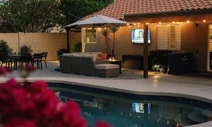 Paradise Valley Village Cottage | Sunny Scottsdale Retreat w/Private Pool!