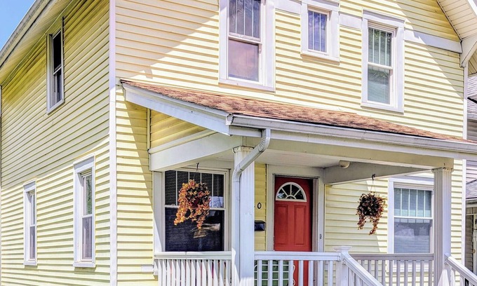 Saint Marys Allen County House | Sunny Side Stay!