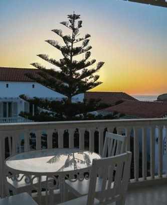 Paleopolis House | Sunrise Getaway w Sea Views