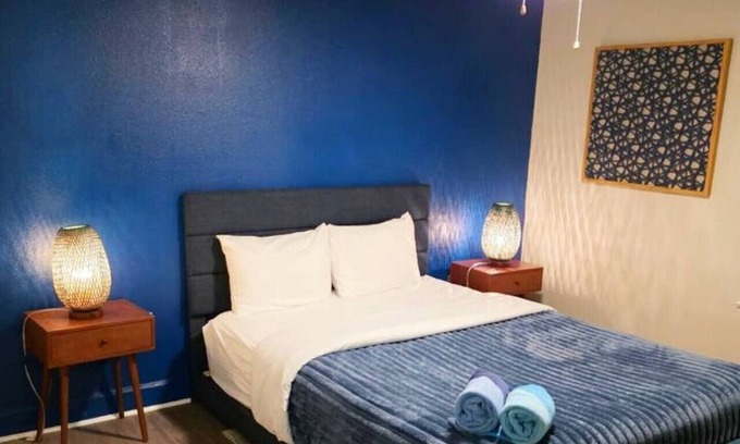 Astrodome Apartment | Sunset 2Bed 2Bath at footsteps to NRG | Pool | Gym