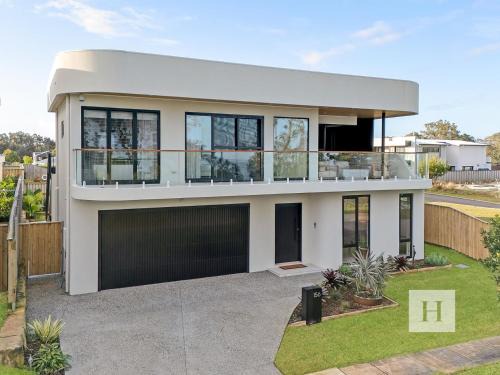 Morisset Park House | Sunset and Serenity Trinity