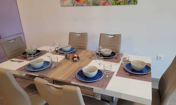 Siofok Apartment | Sunset Beach Apartment directly on the beach high-quality furnishings pool garden WLAN