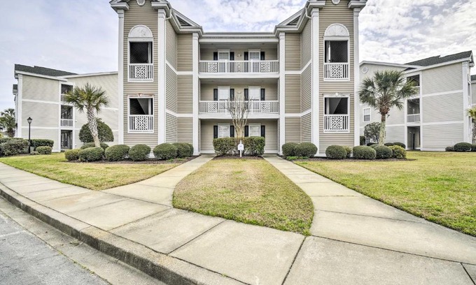 Sunset Beach Apartment | Sunset Beach Resort Condo in Golf Community!