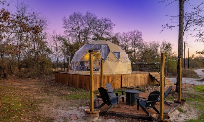 Hopkins County House | Sunset Dome at Grace Acresn