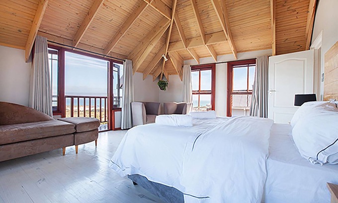 Cape Peninsula House | Sunset on Mountainrise with exquisite sea and mountain views