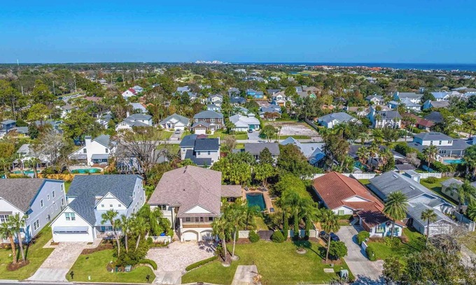 Seaview Park House | Sunset on Solana - Brand New Build Contemporary Home, Blocks From The Beach