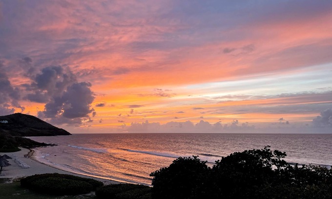 Estate Salt River Condo | Sunset Reef: An Oceanfront 3 Bedroom Condo in Gentle Winds