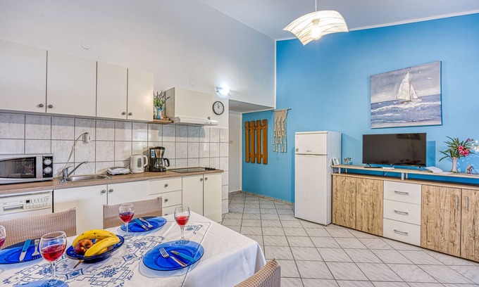 Maslenica Apartment | Sunset Sea View Blue Apartment, Jasenice, Croatia