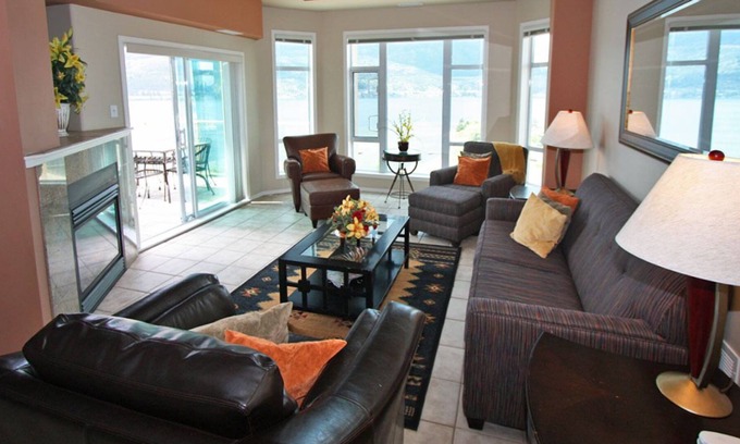 Central Okanagan Resort | Sunset Waterfront Resort 1803 Lakeview, Pool, Beach, Downtown!