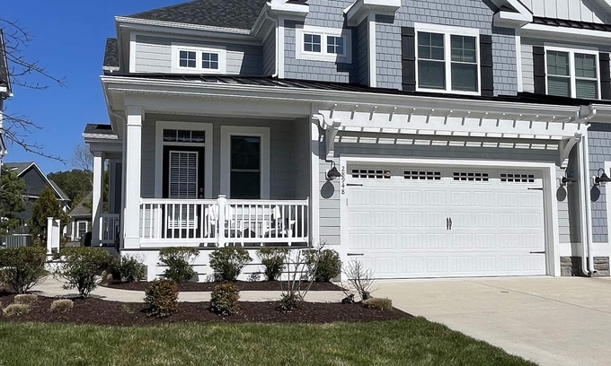 Bayside Villa | SUPER 5 BR, 3.5 bath, sleeps 12 in the heart of Bayside! EV charging and extras!