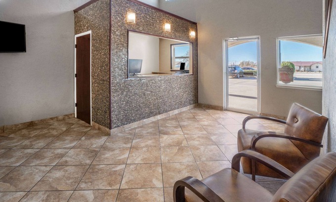 Clayton Hotel | Super 8 by Wyndham Clayton