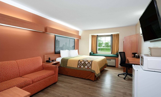 Columbus Hotel | Super 8 by Wyndham Columbus West