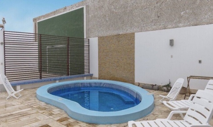 Cerro Azul House | Super casa de playa con piscina y cancha fulbito