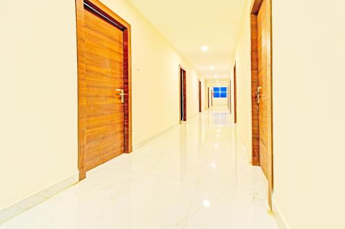 Begumpet Hotel | Super Collection O Sanath Nagar Near Railway Station