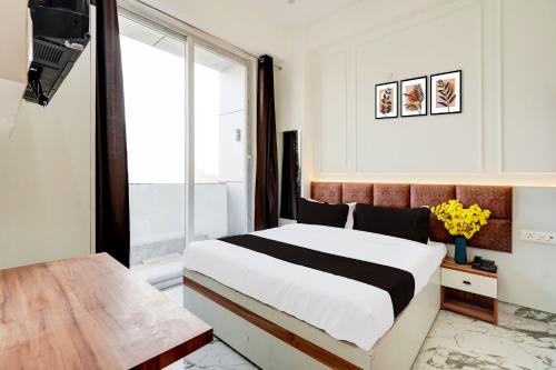 Greater Noida Hotel | Super Collection O Surajpur Chowk Greater Noida