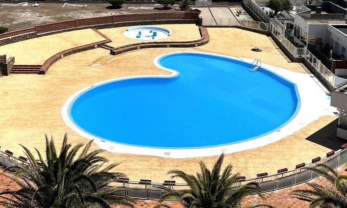 Saint-Hippolyte Apartment | Super t 3 vue mer Piscine Clim Wifi Parking