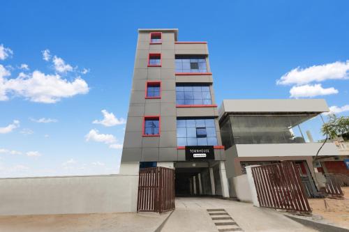 LB Nagar Hotel | Super Townhouse Oak LB Metro Station Formerly Sunil Arcade