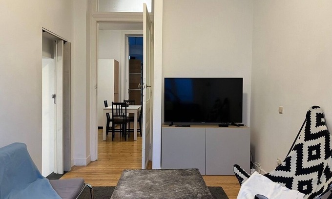 Sint-Gillis Apartment | Superb 1 Bedroom High Ceiling Apartment