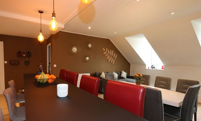 Esquieze-Sere Apartment | Superb 85 m2 apartment in city center