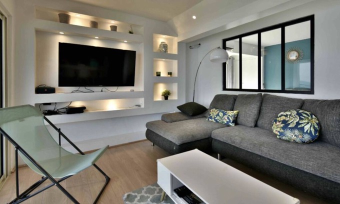Marigot Apartment | SUPERB AIR-CONDITIONED APARTMENT WITH TERRACE OVERLOOKING THE SEA