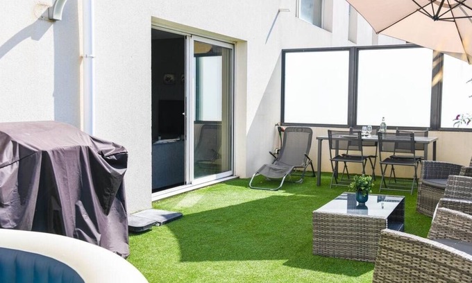 La Capelette Apartment | Superb apartments with private garage, terrace and swimming pool