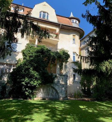 Orszagut Apartment | Superb Studio with 40 sqm Terrace in the Greens of Buda City Centre