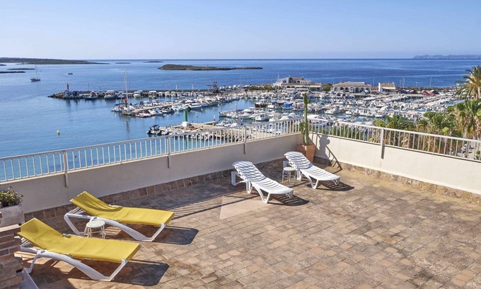 Colonia Sant Jordi Apartment | Superb unique Penthouse with 360 ° view