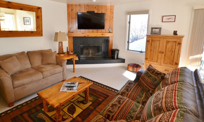 Moose Wilson Road Condo | Superb Upgraded 1 BR/BA King Bed End Unit in the Newest Building in The Aspens!