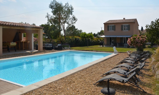 Croagnes Villa | Superb villa in Luberon near Gordes heated pool and spa