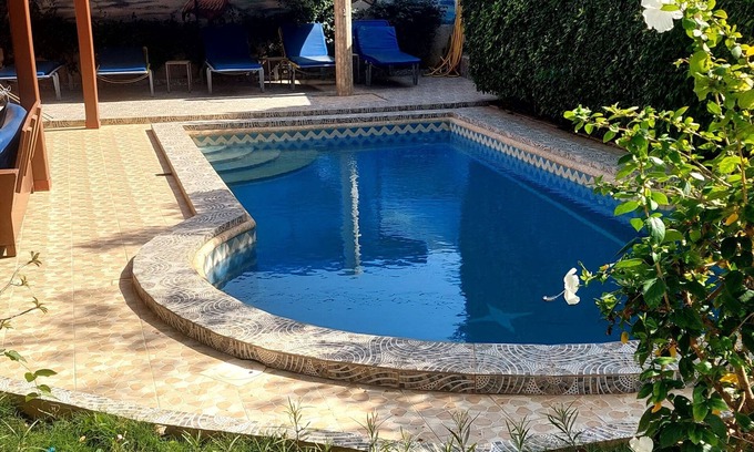 Saly Villa | Superb Villa Private Pool and feet in the sea