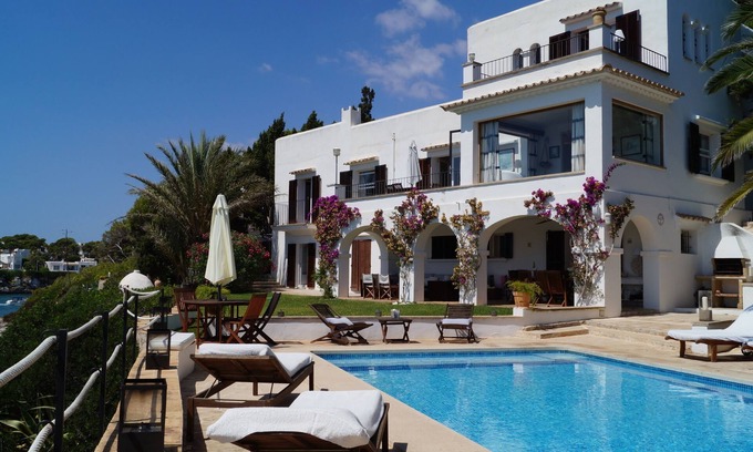 Cala d'Or Villa | Superb Waterfront Old Style Villa with Large Private Pool and direct Sea Access!
