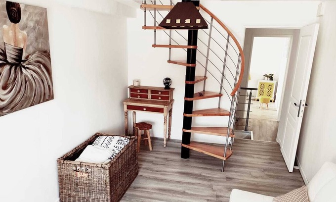 Sainte-Catherine House | Superbe Maison de Ville Avec Jardin