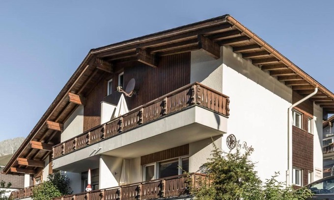 Sedrun Apartment | Superior Appartement Casa La Roda 1 (Maurus)