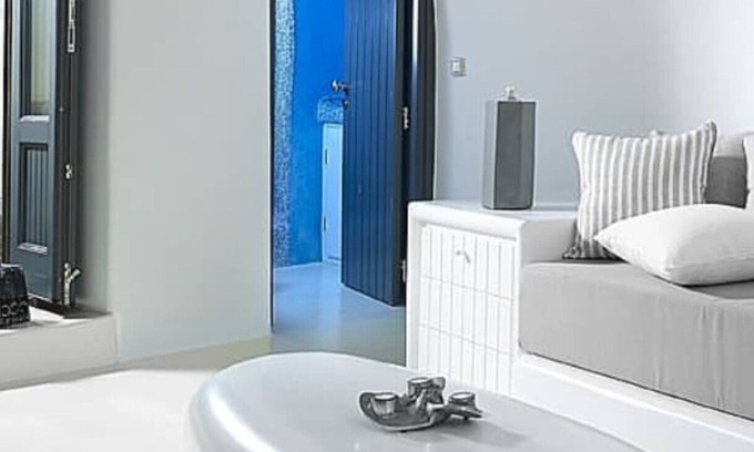 Vourvoulos House | Superior Cave Suite with Private Pool & Sea View - Siete Mares Luxury Suites