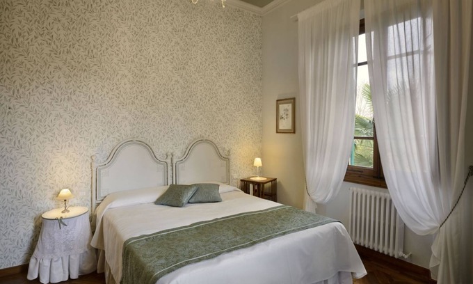 Terranuova Bracciolini Bed & Breakfast | Superior Room Erba Voglio in Villa le Facezie B&B