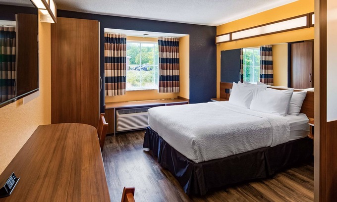 Keyser Hotel | SureStay Plus Hotel by Best Western Keyser