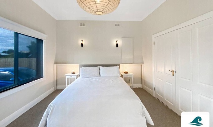Surf Beach House | Surf Beach Remote Retreat - Linen Included