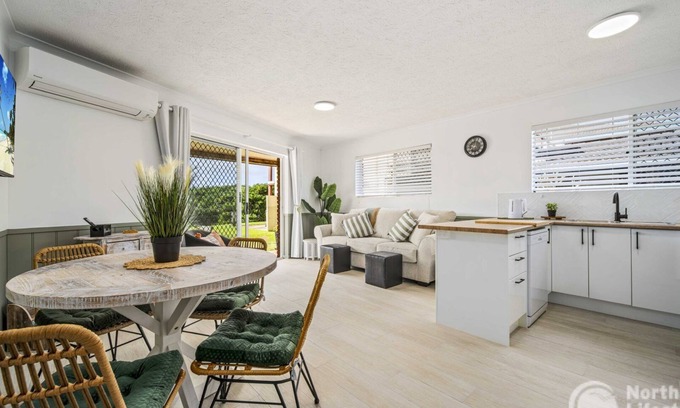 Hastings Point House | Surf Whispers - Absolute Beachfront Getaway