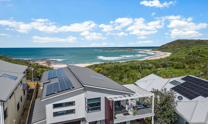 Catherine Hill Bay House | Surfside - Beachfront Deluxe, Pool, Spa & Much More!