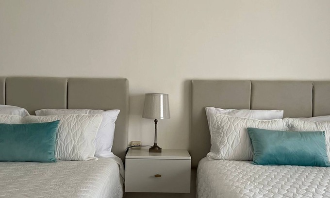 Sector 2 Hotel | Surprising, delicate, space for 3 with balcony sea view