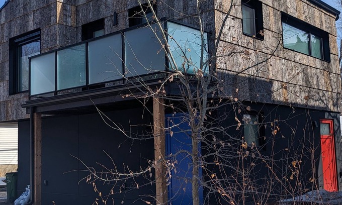 Edmonton House | Sustainably built garden suite, steps from Whyte Ave, river valley & university!