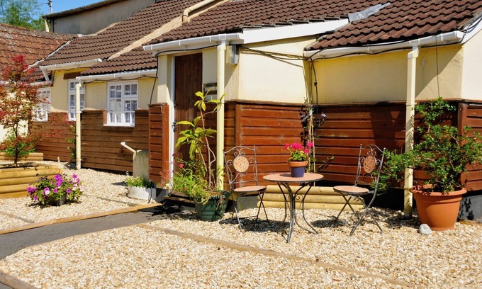Cullompton Cottage | Swallow Cottage a small cottage in the Devon Countryside