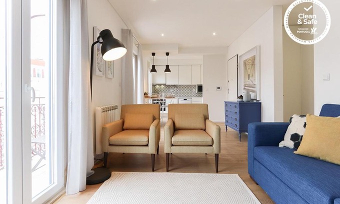 Lisbon Old Town Apartment | Sweet Almirante by Homing