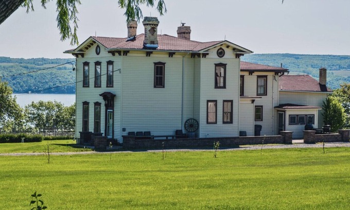 Himrod Apartment | Sweet Farm on Seneca Lake